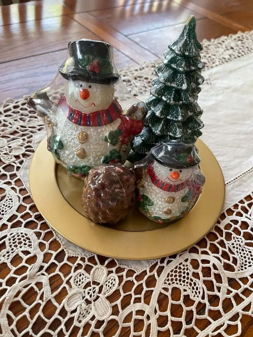 Charming Vintage Winter Snowman & Pinecone Holiday Candle Display - New In Wrap